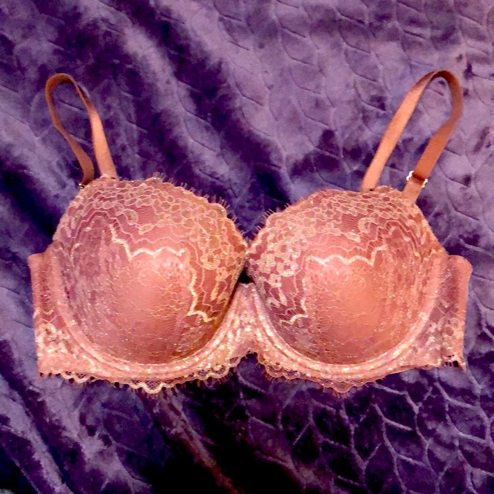 Victoria’s Secret 30DD Dusty Rose Bra